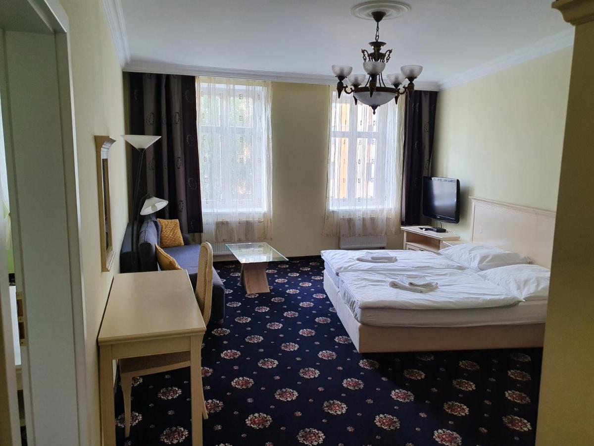 Evergreen Apartments Hotel Karlsbad Eksteriør billede
